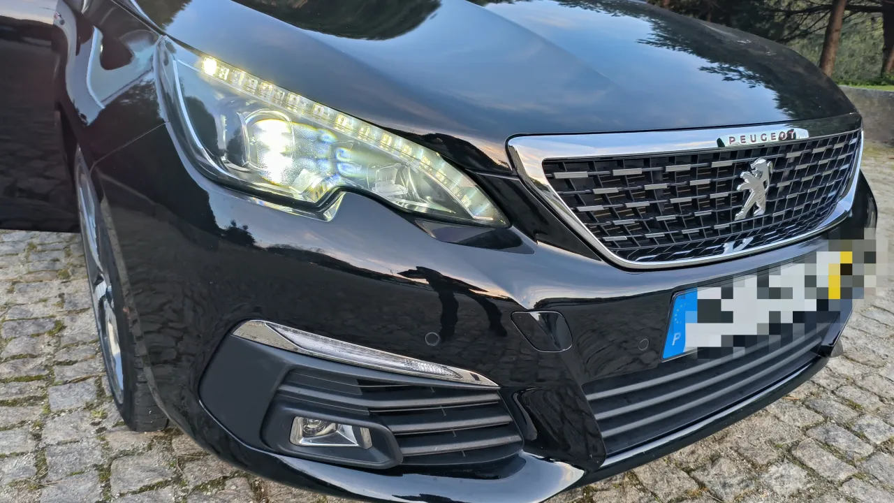 Peugeot 308 GT Line 1.6 eHdi 120 Cavalos Stand Cavaleiro