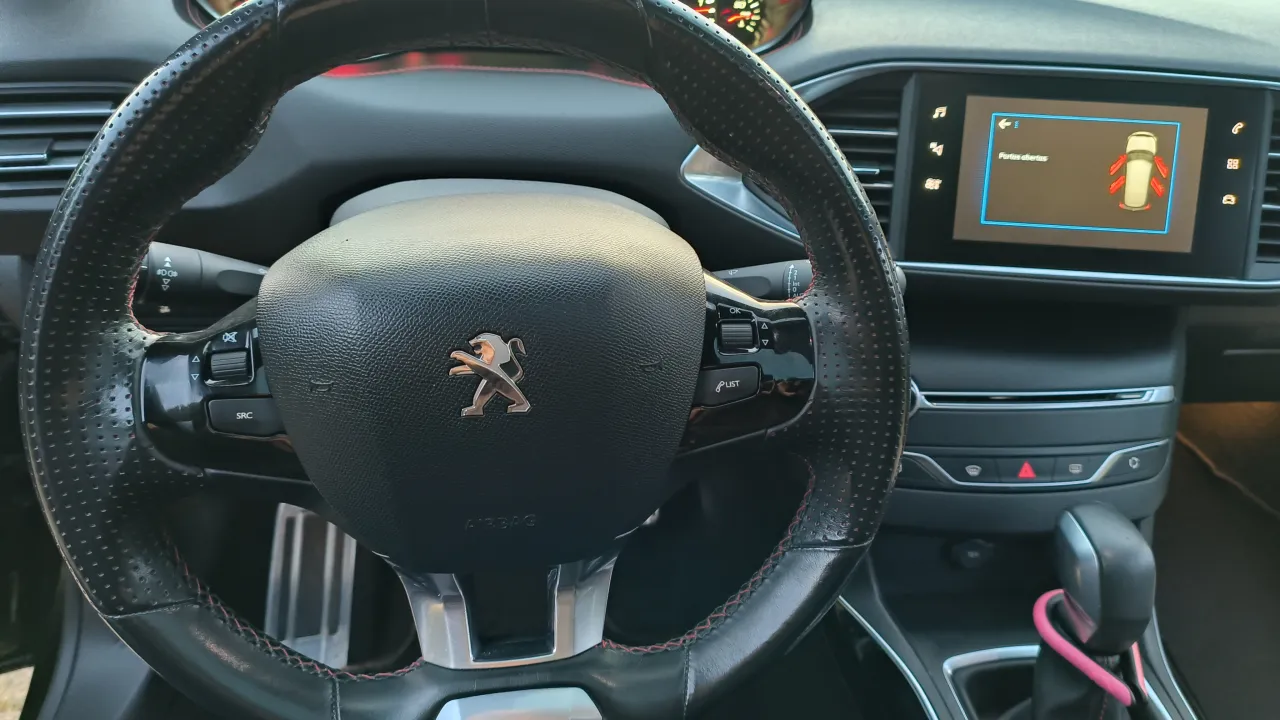 Peugeot 308 GT Line 1.6 eHdi 120 Cavalos Stand Cavaleiro