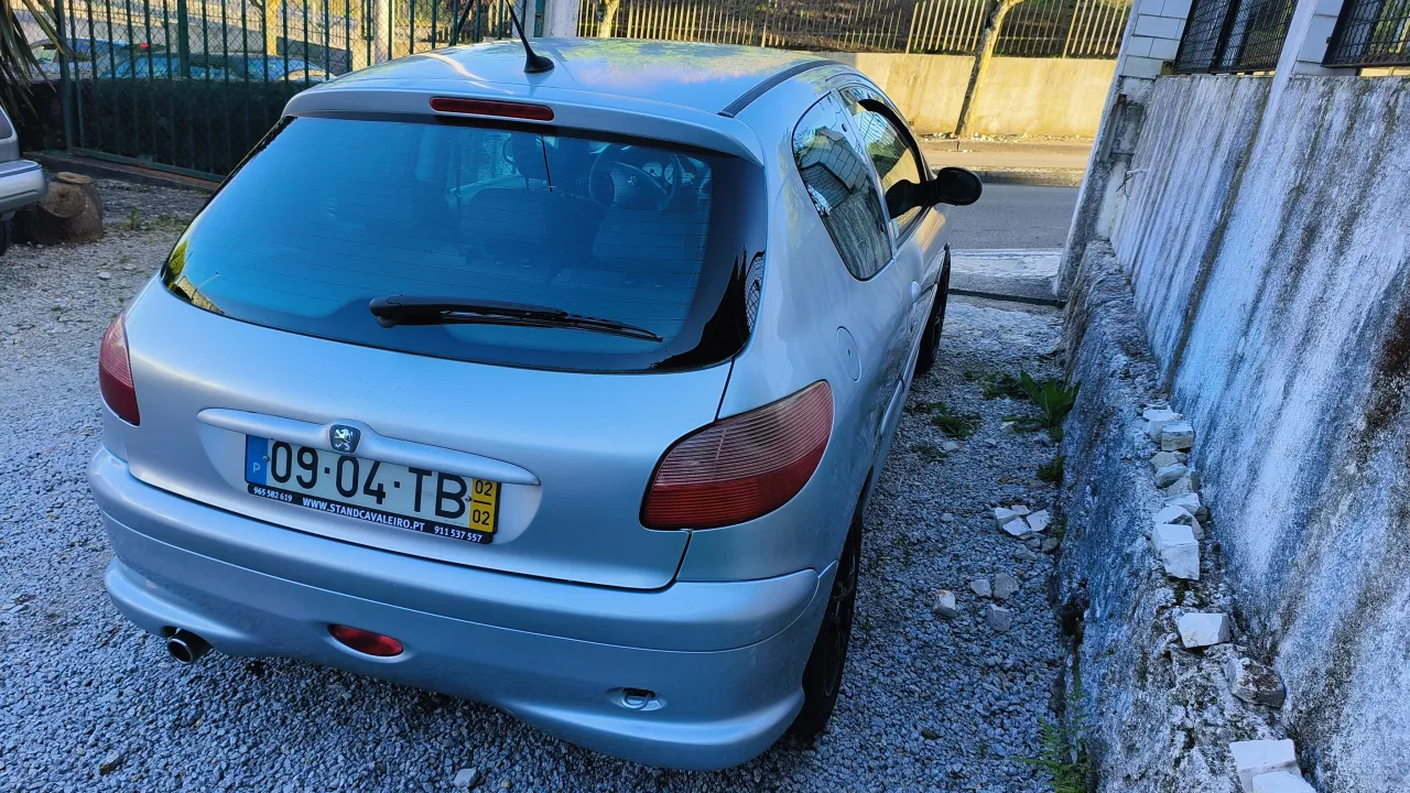PEUGEOT 206 QUICKSILVER Stand Cavaleiro