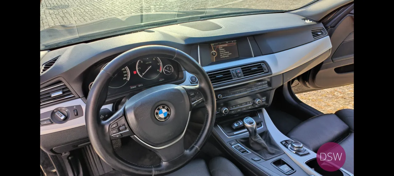 BMW 520D TOURING CAIXA MANUAL  184 CV Stand Cavaleiro