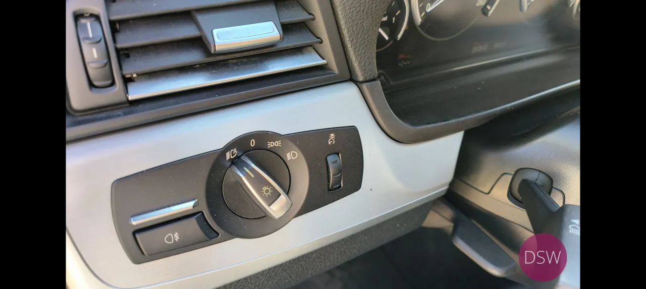 BMW 520D TOURING CAIXA MANUAL  184 CV Stand Cavaleiro