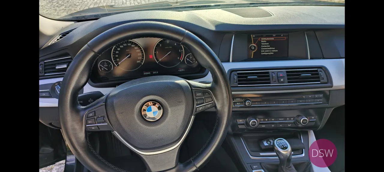 BMW 520D TOURING CAIXA MANUAL  184 CV Stand Cavaleiro