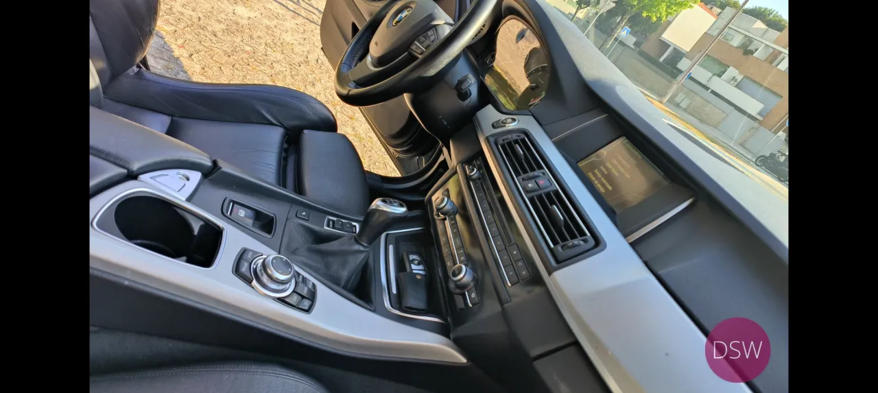 BMW 520D TOURING CAIXA MANUAL  184 CV Stand Cavaleiro