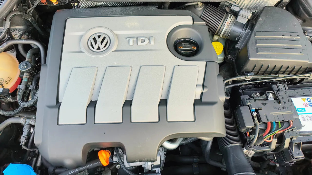 Vw Polo 1.6 TDI BLUEMOTION Stand Cavaleiro